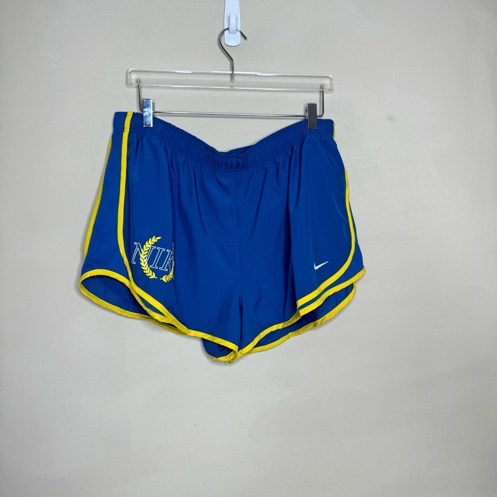 Nike Women's Practice 1 Shorts, Cardinal